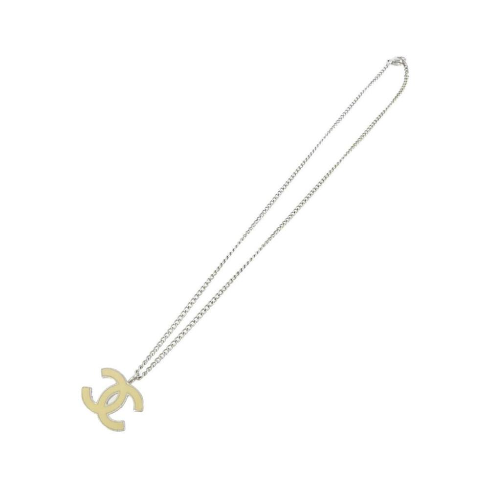 CHANEL Cream Necklace - Picture 2 of 5